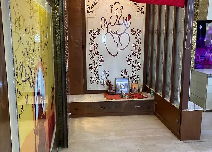 Namastey Homes 4 Bhk Serviced Apartment , Near Max Hospital ,Saket