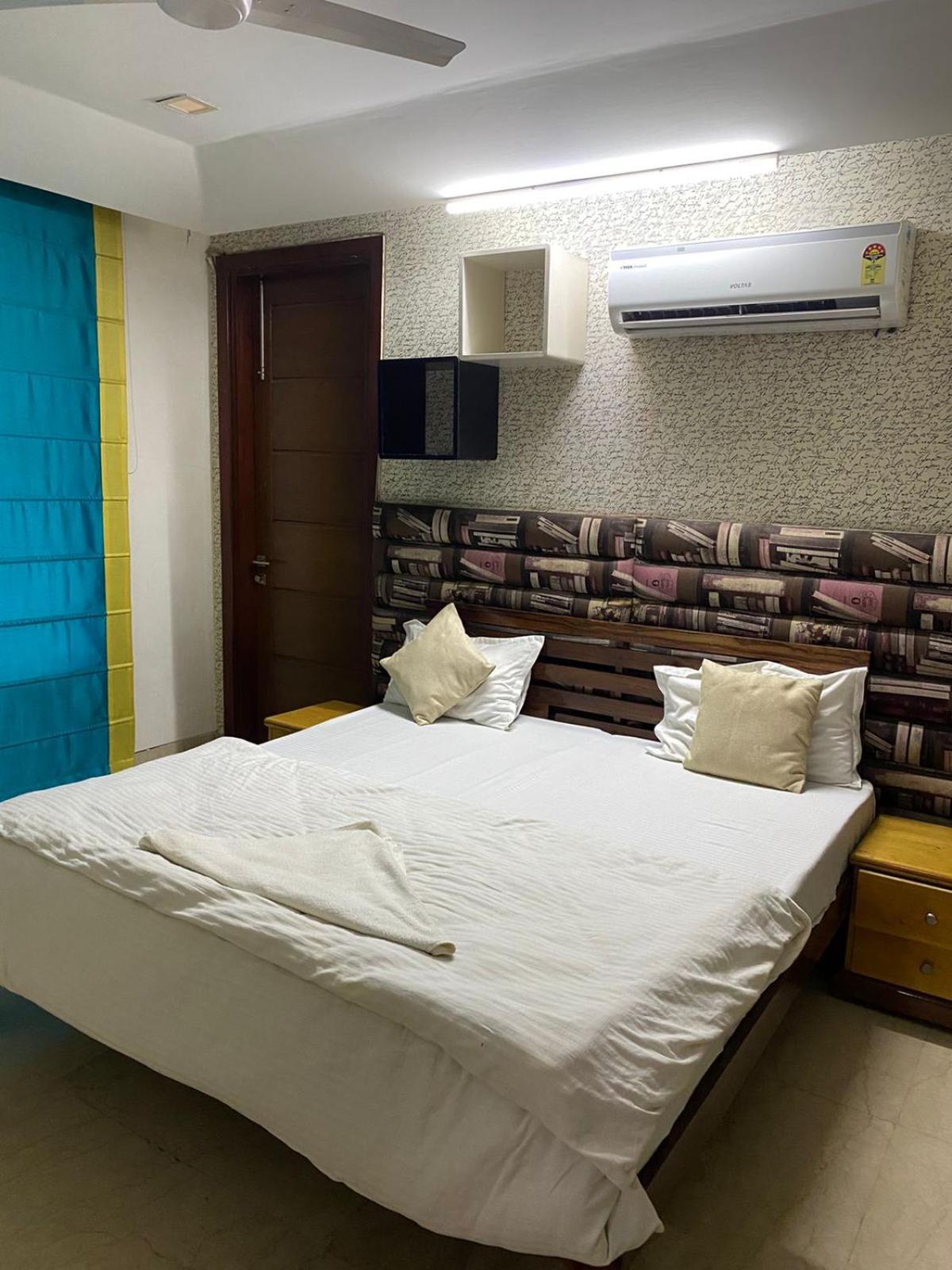 Apartment Namastey Homes 4 Bhk Serviced , Near Max Hospital ,saket