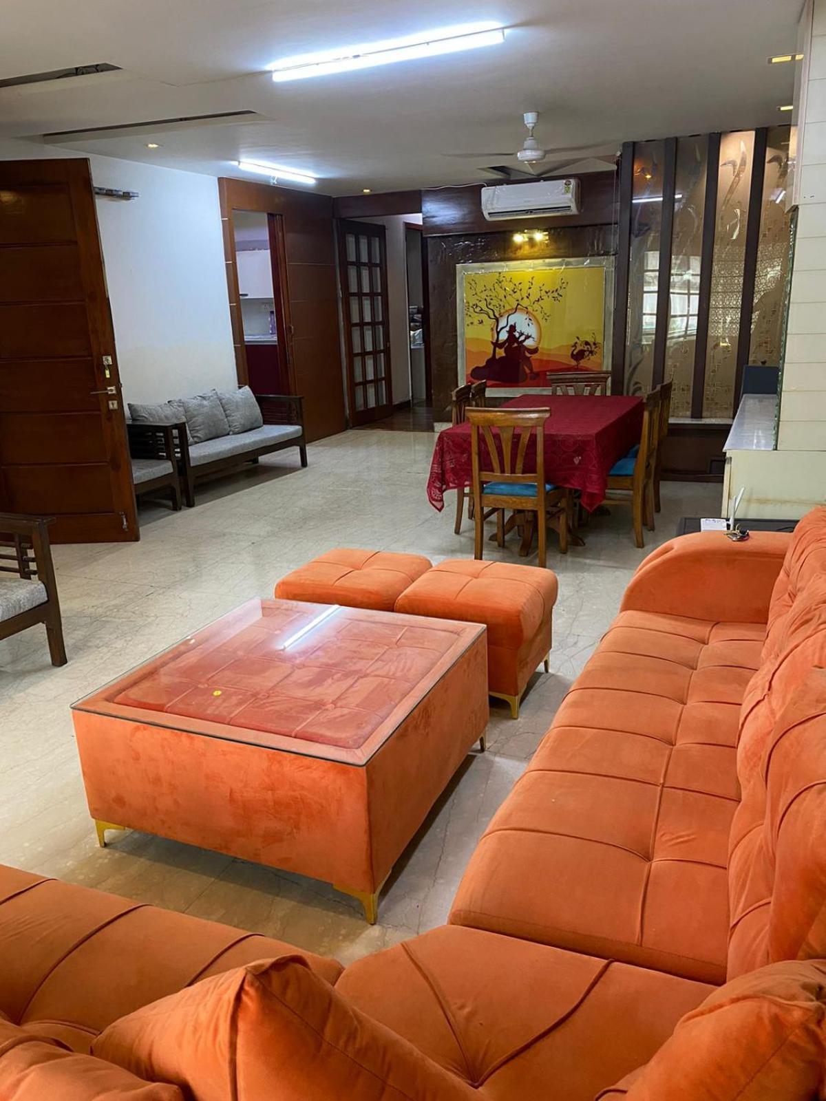 Namastey Homes 4 Bhk Serviced , Near Max Hospital ,saket Apartment New Delhi
