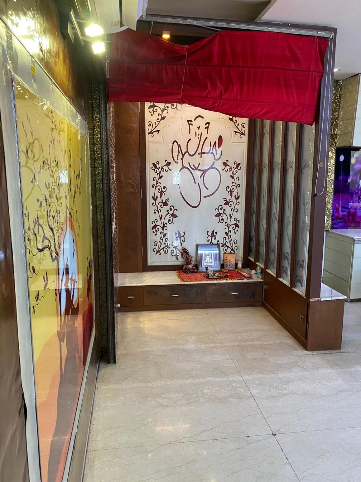 Apartment Namastey Homes 4 Bhk Serviced , Near Max Hospital ,saket *